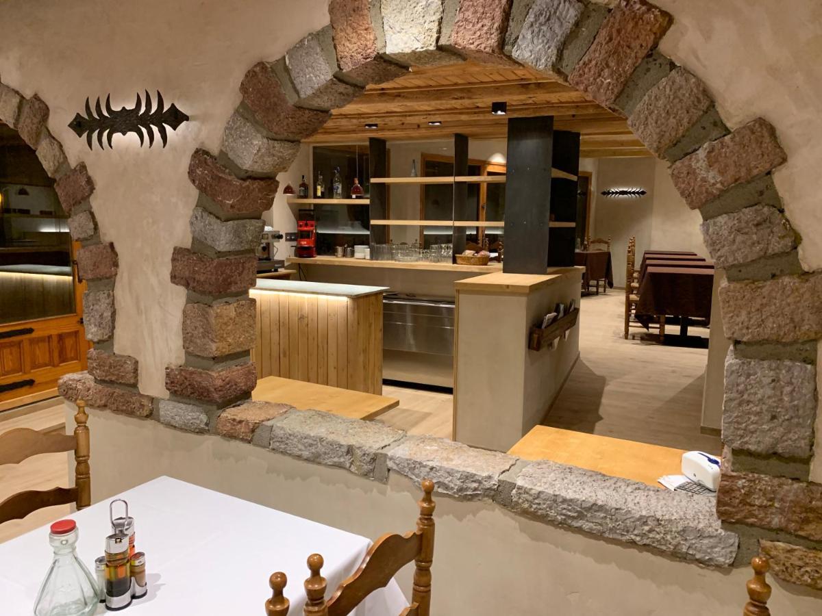 Fonda Peremiquel Hotel Castellar De N'Hug Eksteriør billede