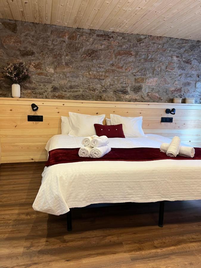 Fonda Peremiquel Hotel Castellar De N'Hug Eksteriør billede